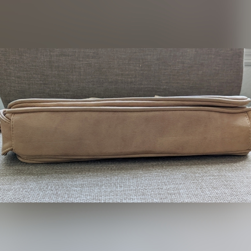 Vintage Leather Purse - Picture 5 of 7